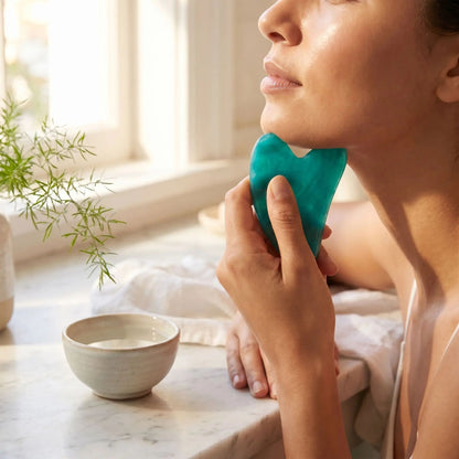 gua sha visage menton femme