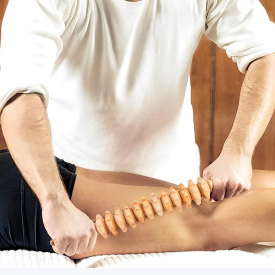rouleau de massage homme cuisse